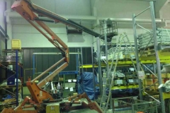 Munkák szerelőpódiumról