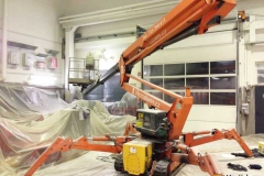 Munkák szerelőpódiumról