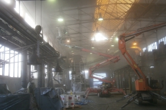 Munkák szerelőpódiumról