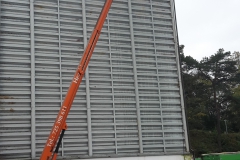 Munkák szerelőpódiumról