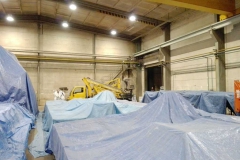 Munkák szerelőpódiumról