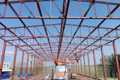 Munkák szerelőpódiumról