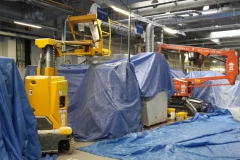 Munkák szerelőpódiumról