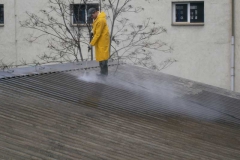 Čištění plechových střech