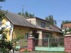 Stav před realizací zakázky - Údržba střechy domu ( Středočeský kraj okres Beroun)