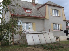 Stav před realizací zakázky - Ochranný nátěr eternitové střechy domu ( Jihočeský kraj okres Strakonice)