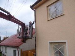 Nátěr okapních svodů a vytření vnitřních ploch žlabů plastizolem ( Karlovarský kraj okres Cheb)